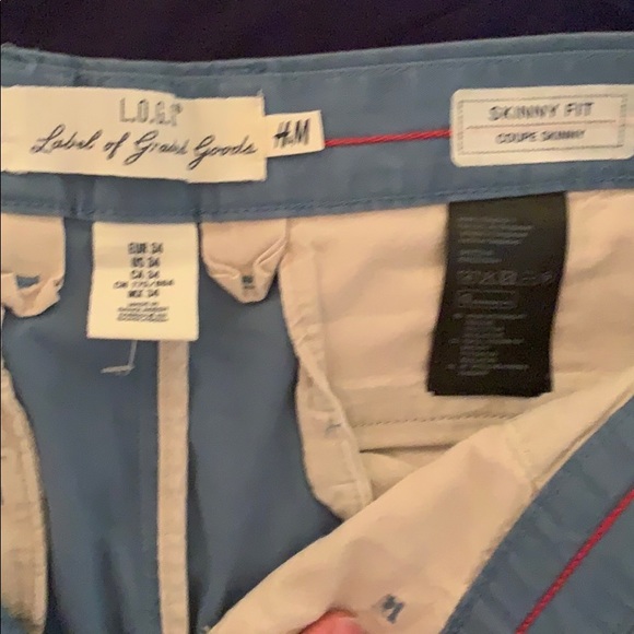 Baby blue chinos. Slim fit - Picture 3 of 5